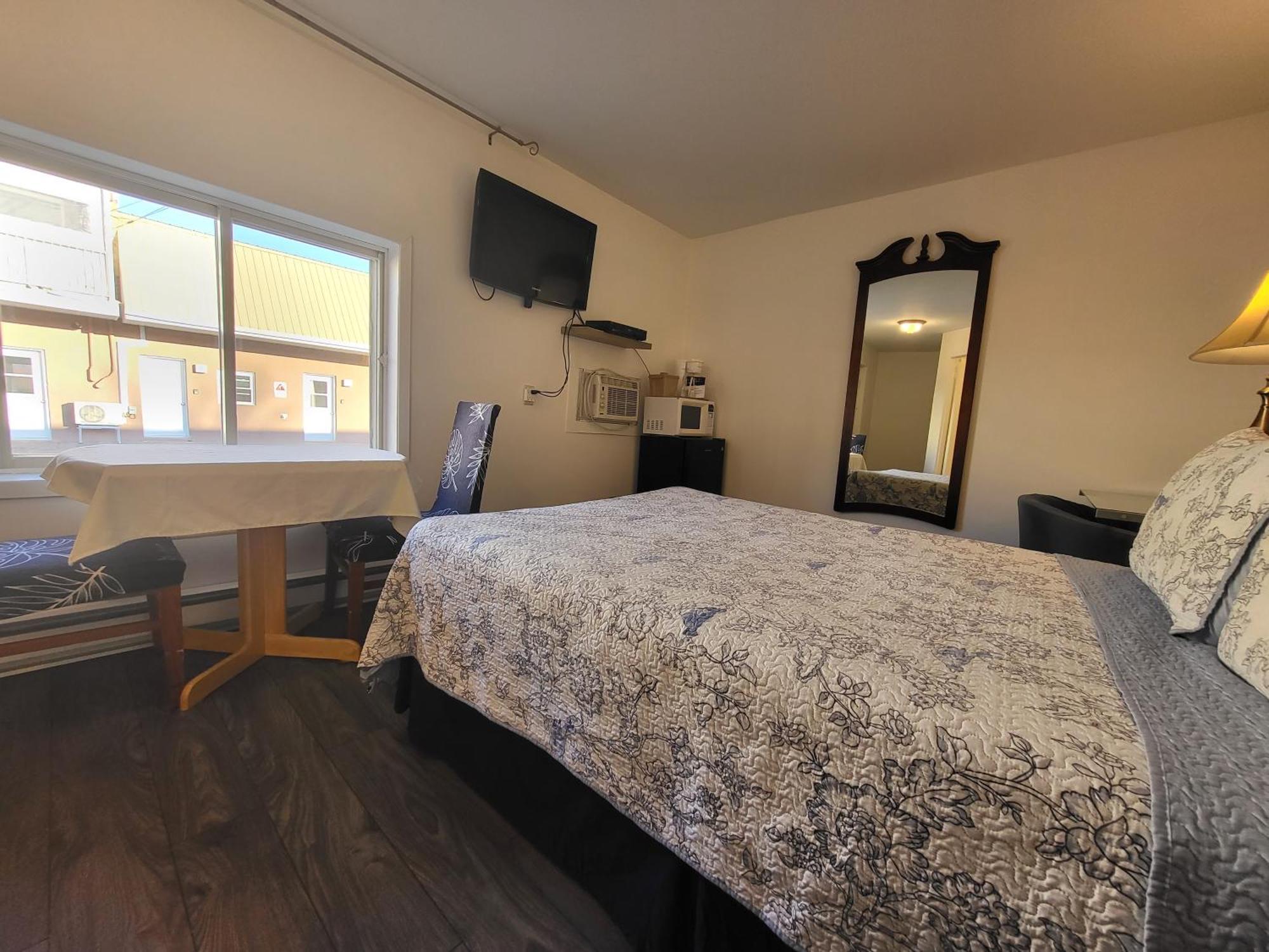 Motel Deblois Sainte-Anne-de-Beaupre Room photo