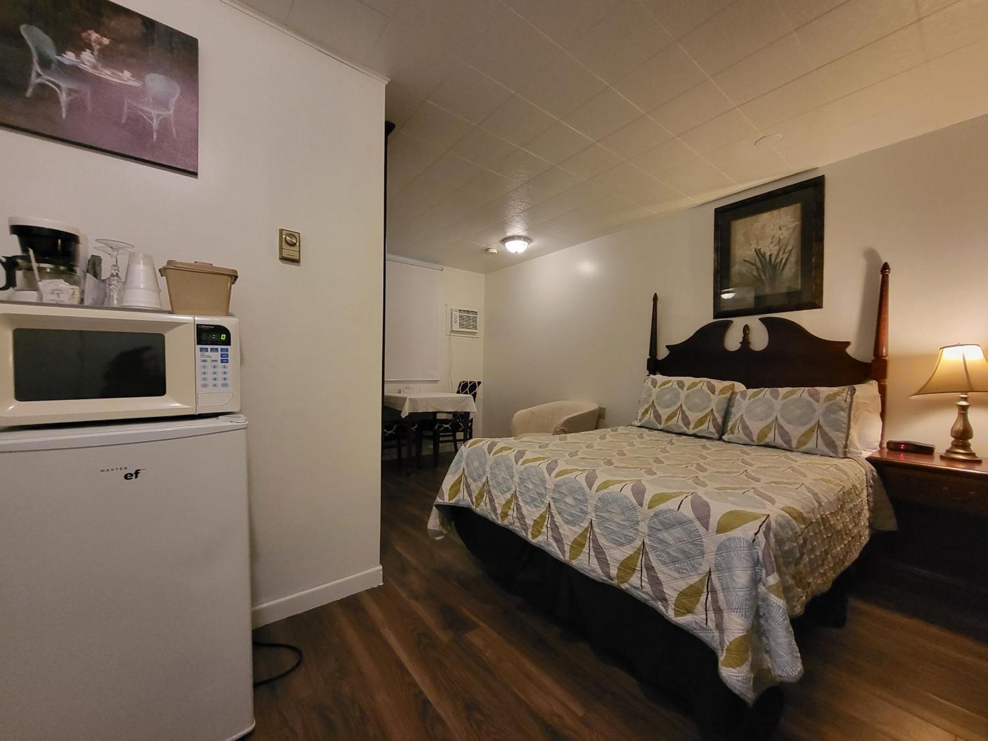 Motel Deblois Sainte-Anne-de-Beaupre Room photo